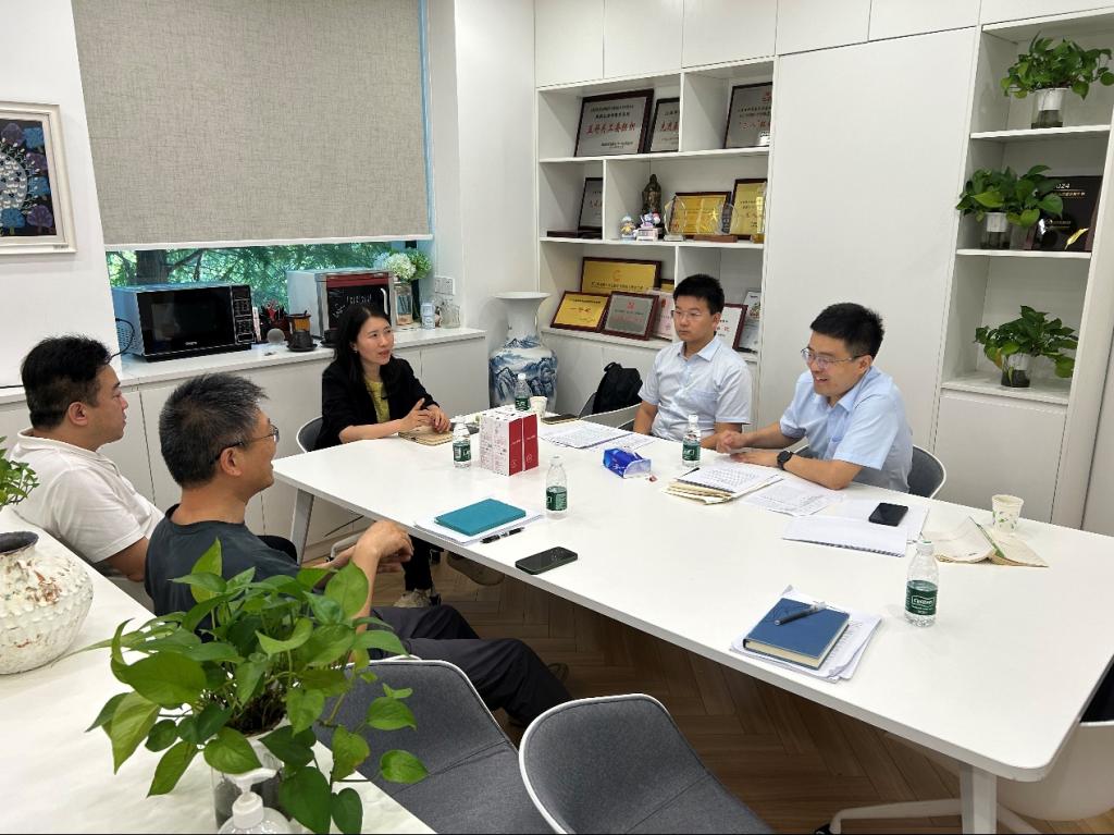 學院赴上海對外經貿大學國際經貿學院開展調研交流，共謀經濟貿易咨詢新路徑